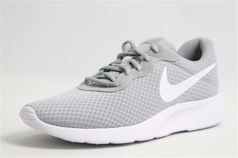 nike mit elastischer sohle damen|Nike schuhe damen.